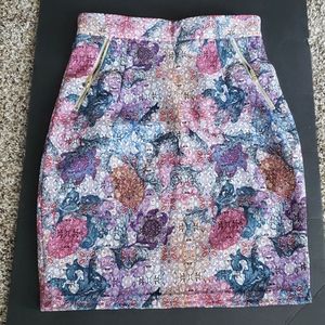 H&M floral spring/summer skirt size 6 with pockets
